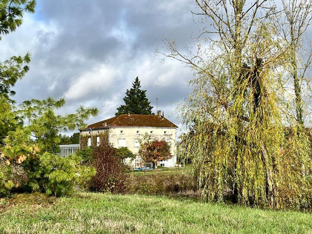 Le Parc De Gouts Villa Aiguillon Exterior photo